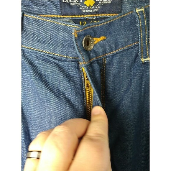 Lucky Brand Dark Wash Denim Charlie Flare Jeans. Size 12/31 - Picture 8 of 15